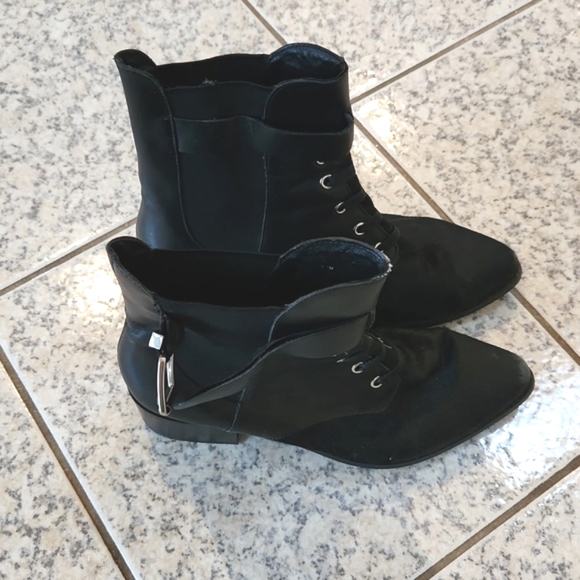 Wishbone (Browns Shoes) Lace up ankle boots - Picture 2 of 4